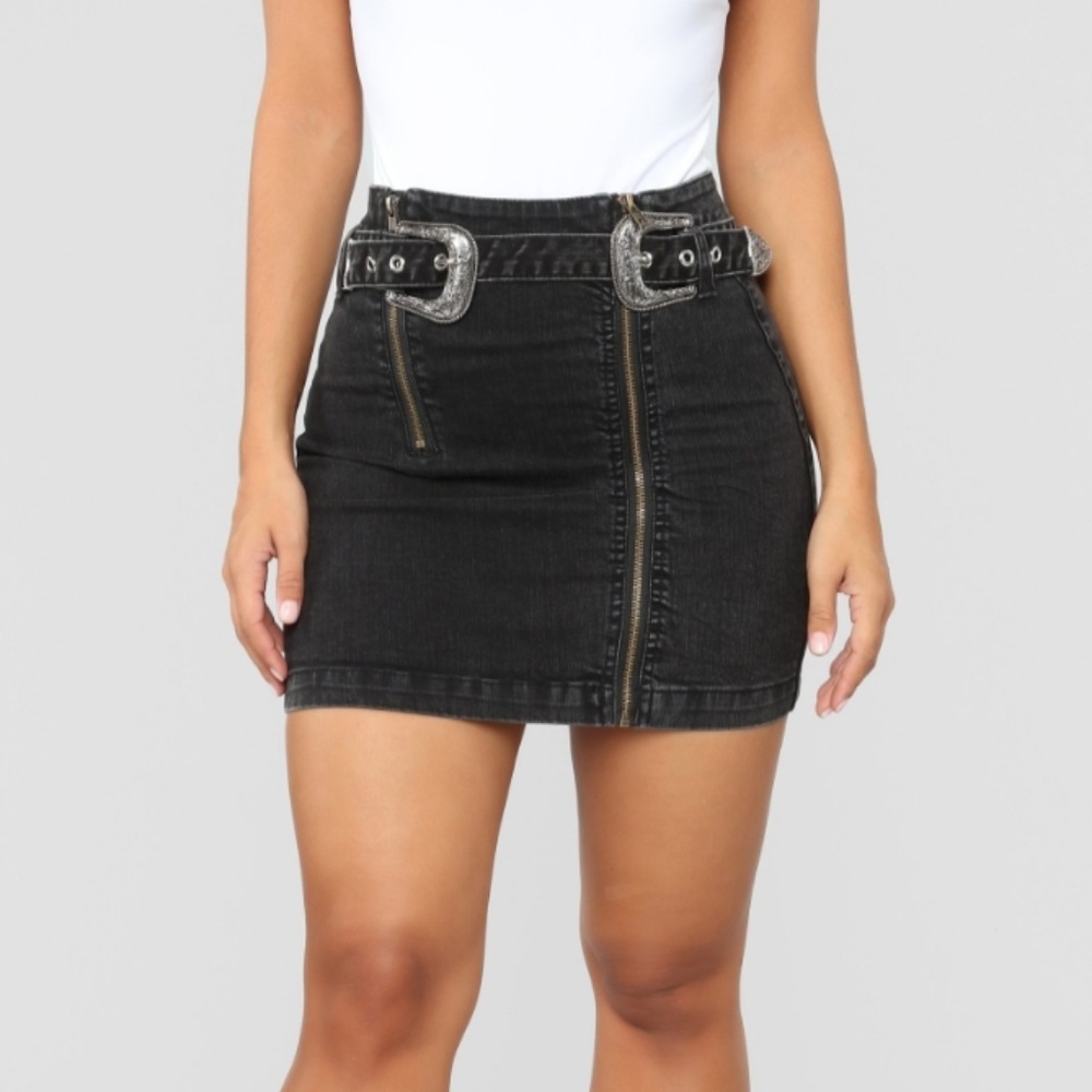 Black Jean skirt with double buckle belt